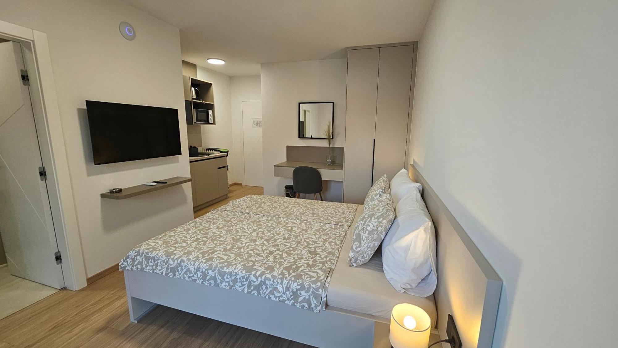 Richi Rooms & App Фунтана Екстер'єр фото