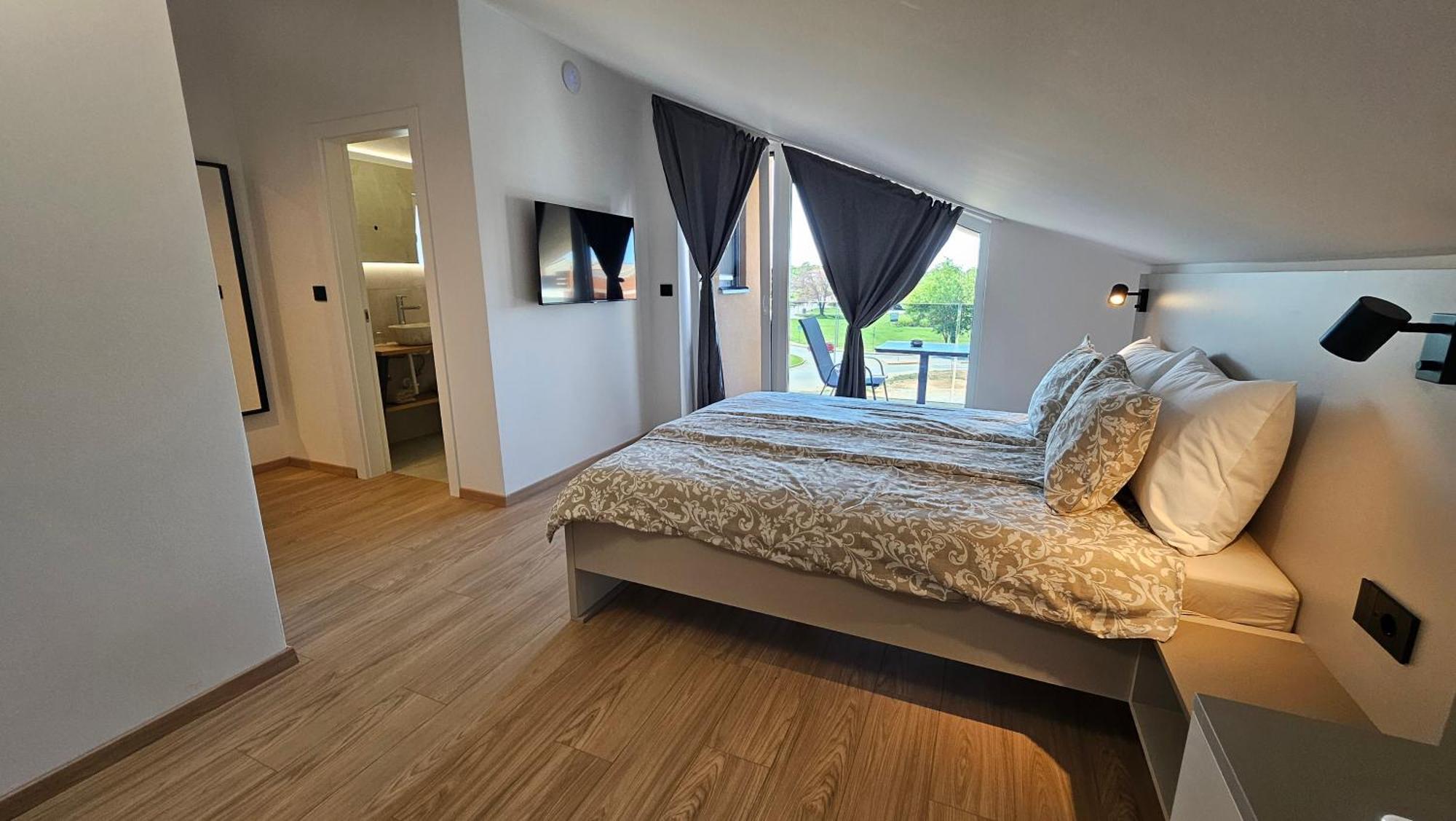 Richi Rooms & App Фунтана Екстер'єр фото